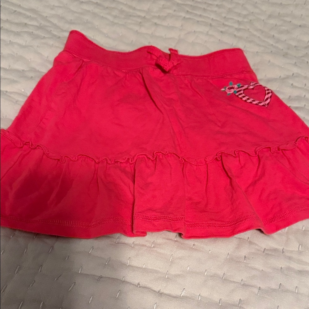 1989 Place Bright Pink Ruffle Hem Skirt with Heart Patch